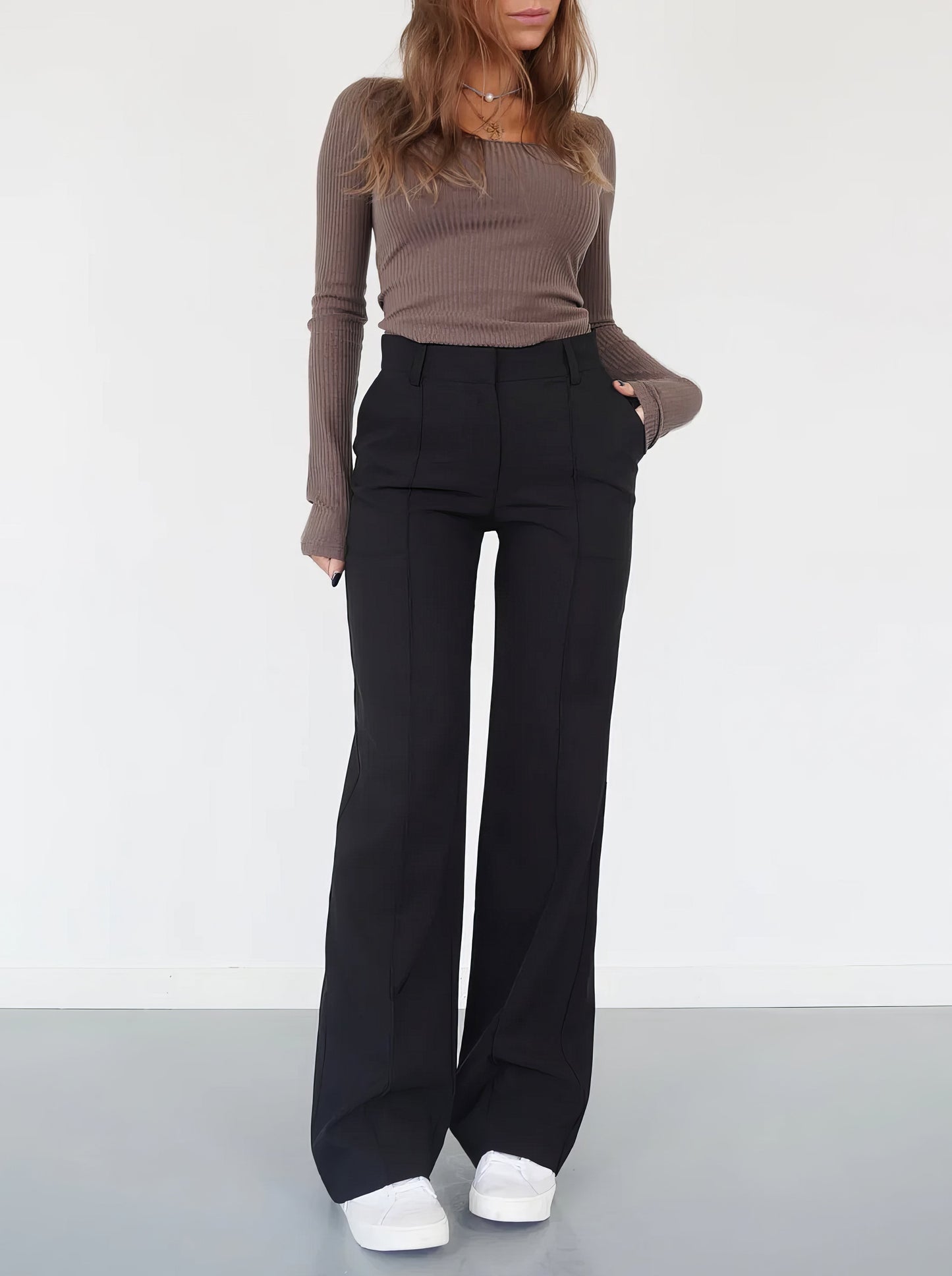 EVA | BROEK MET WIJDE PIJPEN