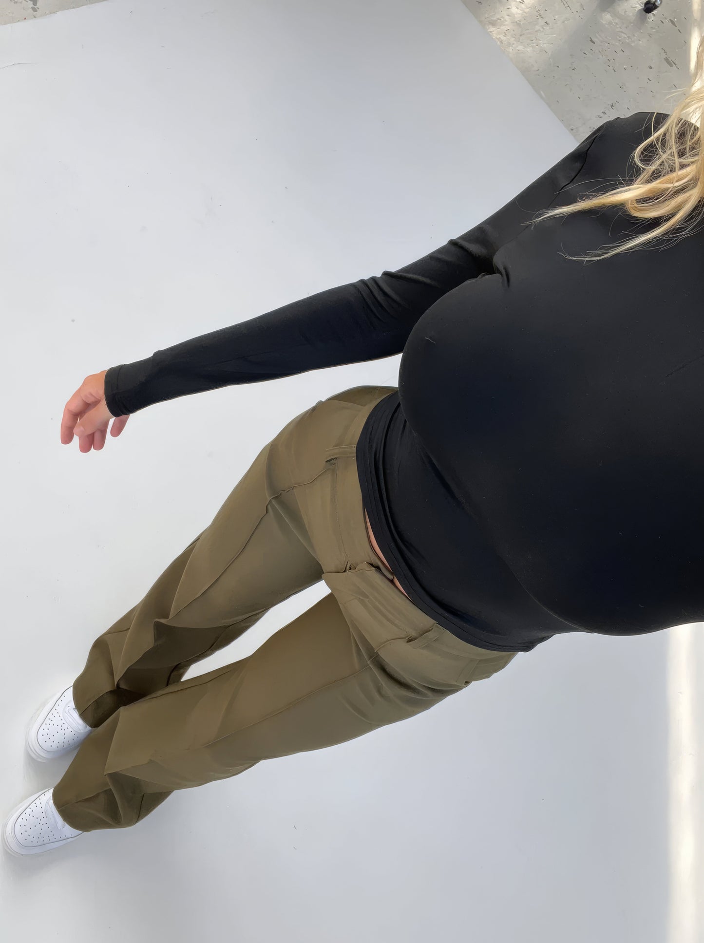 EVA | BROEK MET WIJDE PIJPEN